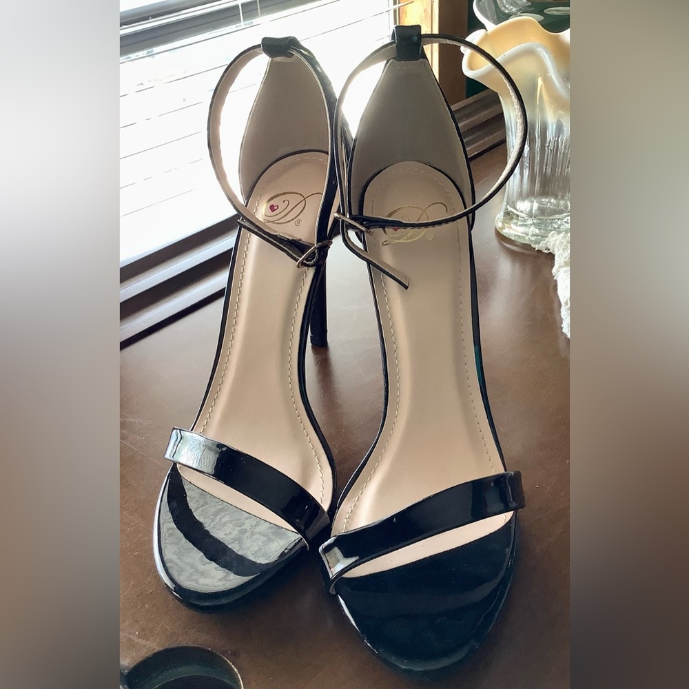 Black Patent Ankle Strap Heels Stilettos Sz 8